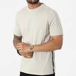 Les meilleures critiques de 🥰 Tee 👕 Shirt GMS2K114 Beige de Calvin Klein ✨ -France Calvin Klein Soldes 2024 calvin klein 324901 GMS2K114 PB1 20220624T145501 03