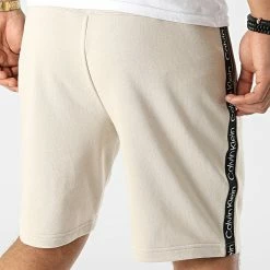 Top 10 👏 Short Jogging A Bandes GMS2S806 Beige de Calvin Klein 🎁 -France Calvin Klein Soldes 2024 calvin klein 324905 GMS2S806 PB1 20220726T160453 04