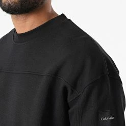 Top 10 😍 Sweat Crewneck Pique Interlock Comfort 9708 Noir de Calvin Klein 🧨 -France Calvin Klein Soldes 2024 calvin klein 324998 K10K109708 BEH 20220624T145702 02