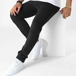 Bon marché 👍 Pantalon Chino Slim Sateen 9914 Noir de Calvin Klein 🤩 6 Bon marché 👍 Pantalon Chino Slim Sateen 9914 Noir de Calvin Klein 🤩 -France Calvin Klein Soldes 2024 calvin klein 325056 K10K109914 BEH 20220627T155022 03