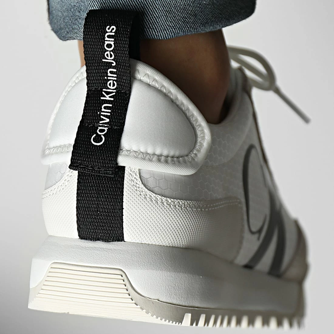 Acheter 🌟 Baskets New Retro Runner 0417 Bright White de Calvin Klein 🌟 4 Acheter 🌟 Baskets New Retro Runner 0417 Bright White de Calvin Klein 🌟 – Image 4