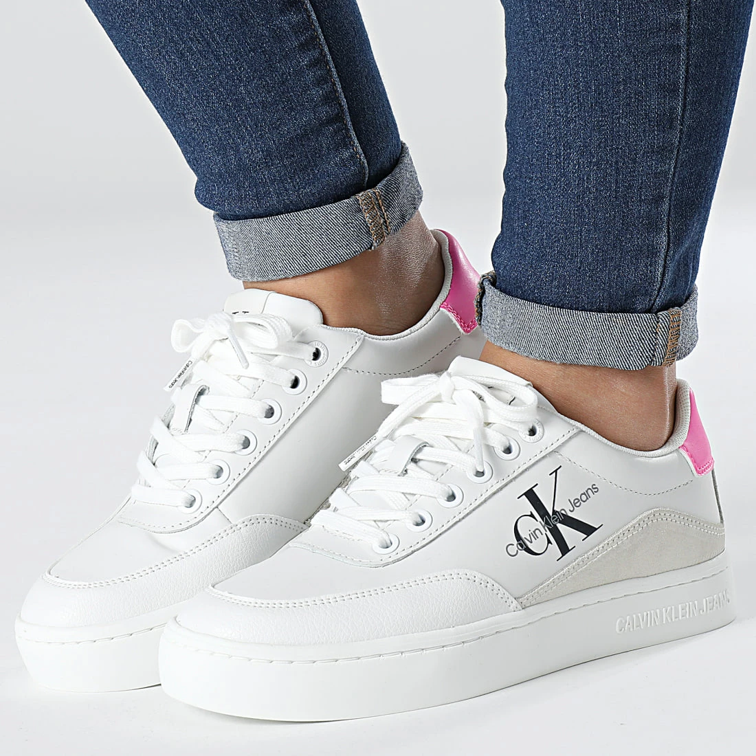 De gros 🧨 Baskets Femme Classic Cupsole 0699 White Neon Pink de Calvin Klein ✔️ 1 De gros 🧨 Baskets Femme Classic Cupsole 0699 White Neon Pink de Calvin Klein ✔️