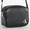 Bon marché ⌛ Sac A Main Femme Sleek Noir de Calvin Klein 🤩