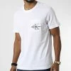 Vente flash 🧨 Tee 👚 Shirt Poche 0856 Blanc de Calvin Klein 🥰