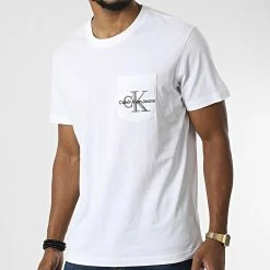 Vente flash 🧨 Tee 👚 Shirt Poche 0856 Blanc de Calvin Klein 🥰