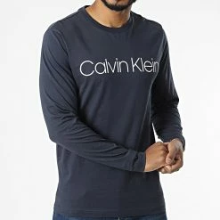Sortie ⌛ Tee 👕 Shirt Manches Longues 4690 Bleu Marine de Calvin Klein 👍 -France Calvin Klein Soldes 2024 calvin klein 328341 K10K104690 DQ4 20220721T160617 03