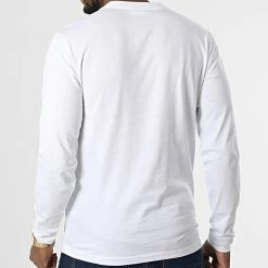 Les meilleures critiques de 🧨 Tee 👕 Shirt Manches Longues 4690 Blanc de Calvin Klein 🛒 -France Calvin Klein Soldes 2024 calvin klein 328345 K10K104690 YAF 20220721T160702 04