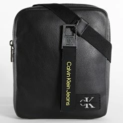 Meilleur prix 🔔 Sacoche Tagged Reporter 9772 Noir de Calvin Klein ❤️