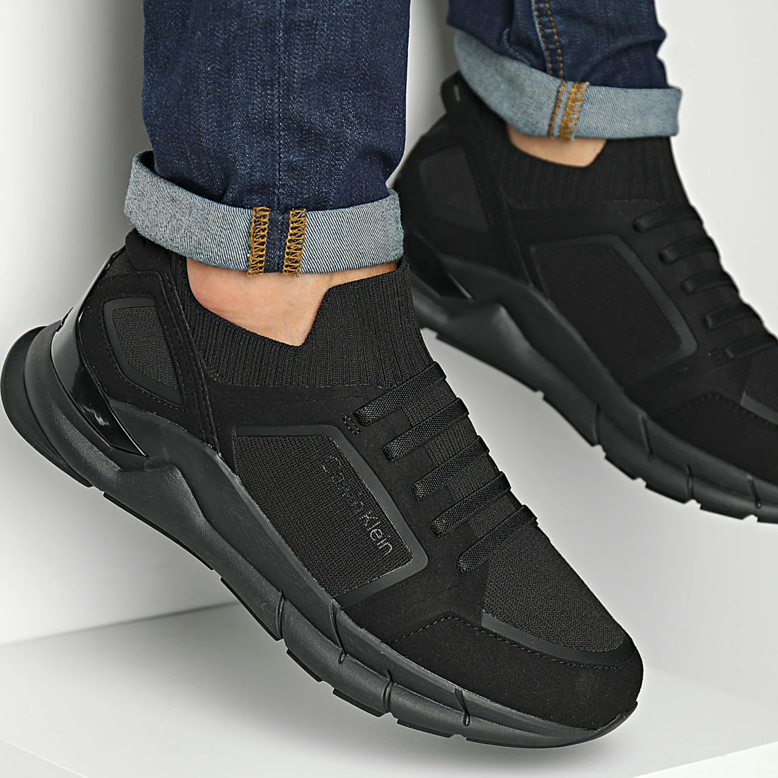 Coupon 🥰 Baskets Low Top Lace Up Leather 0616 Triple Black de Calvin Klein 🥰 1 Coupon 🥰 Baskets Low Top Lace Up Leather 0616 Triple Black de Calvin Klein 🥰