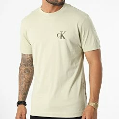 Acheter ✨ Tee 👕 Shirt High Shine CK 0880 Vert Kaki Clair de Calvin Klein 🌟 -France Calvin Klein Soldes 2024 calvin klein 329282 J30J320880 RB8 20220726T110027 04