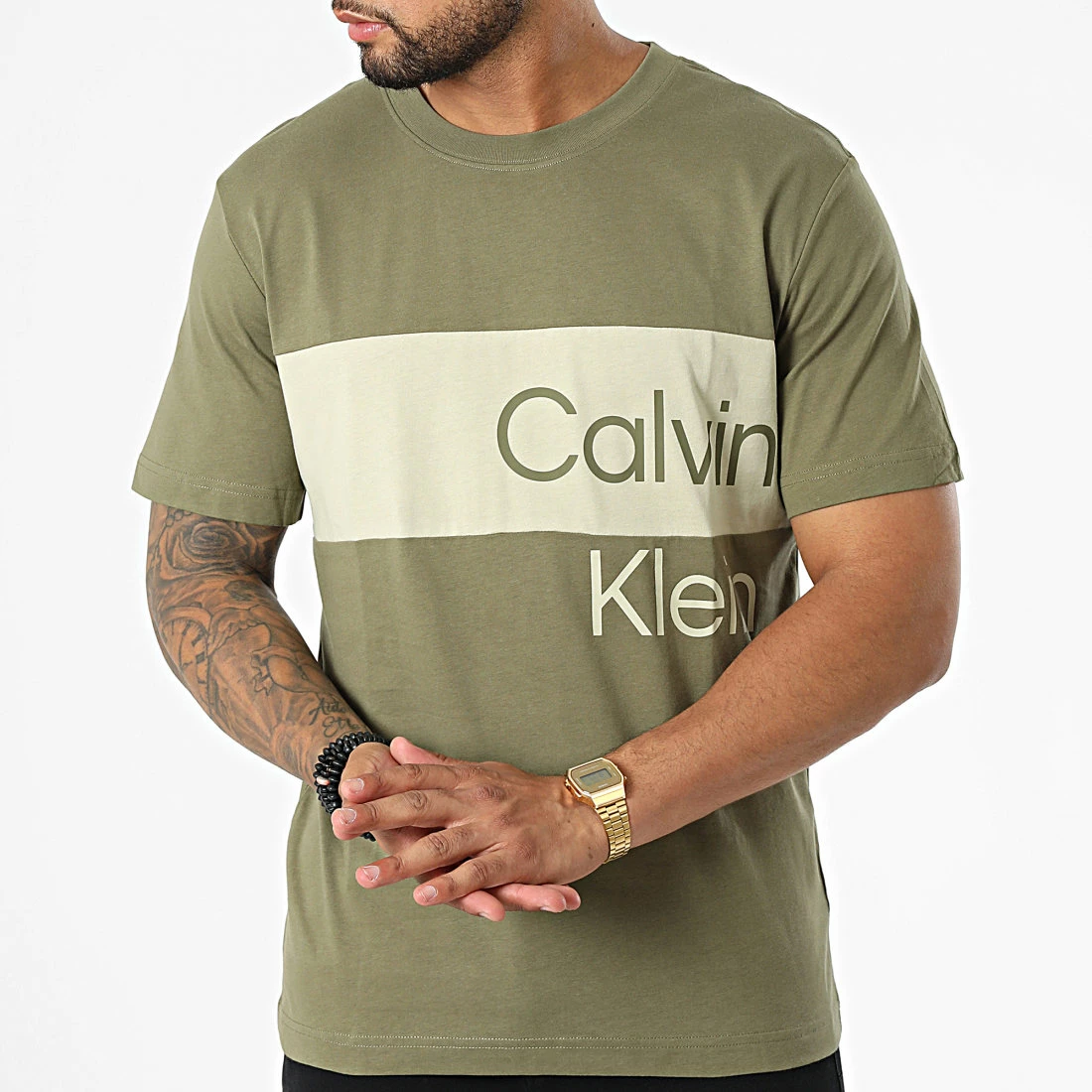 Sortie 🎉 Tee 👕 Shirt Institutional Blocking 0882 Vert Kaki de Calvin Klein 🔔 3 Sortie 🎉 Tee 👕 Shirt Institutional Blocking 0882 Vert Kaki de Calvin Klein 🔔 – Image 3