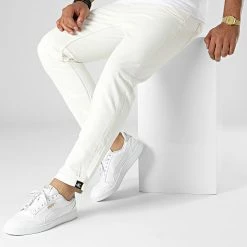 Promo 🔔 Jean Regular Dad 1433 Blanc de Calvin Klein ❤️ -France Calvin Klein Soldes 2024 calvin klein 329445 J30J321433 1AA 20220802T160105 03