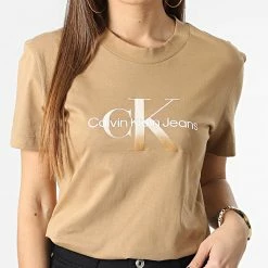 De gros 🤩 Tee 👕 Shirt Femme Gradient Monologo 9797 Marron de Calvin Klein ❤️