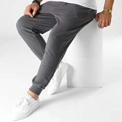Remise 😍 Pantalon Jogging NM2175E Gris Anthracite de Calvin Klein 💯 -France Calvin Klein Soldes 2024 calvin klein 329978 NM2175E 5FB 20220802T161954 03