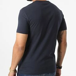 Meilleure vente 🔔 Tee 👕 Shirt Distorted 0113 Bleu Marine de Calvin Klein 🔥 7 Meilleure vente 🔔 Tee 👕 Shirt Distorted 0113 Bleu Marine de Calvin Klein 🔥 -France Calvin Klein Soldes 2024 calvin klein 330536 K10K110113 DW4 20220812T143344 04