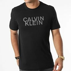 Meilleur prix 😀 Tee 👚 Shirt Distorted Logo 0113 Noir de Calvin Klein ✨ -France Calvin Klein Soldes 2024 calvin klein 330537 K10K110113 BEH 20220805T150536 03