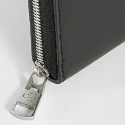 Offres 🥰 Portefeuille Femme Sculpted Mono 0093 Noir de Calvin Klein 🧨 5 Offres 🥰 Portefeuille Femme Sculpted Mono 0093 Noir de Calvin Klein 🧨 -France Calvin Klein Soldes 2024 calvin klein 330656 K60K610093 BDS 20220811T162211 02