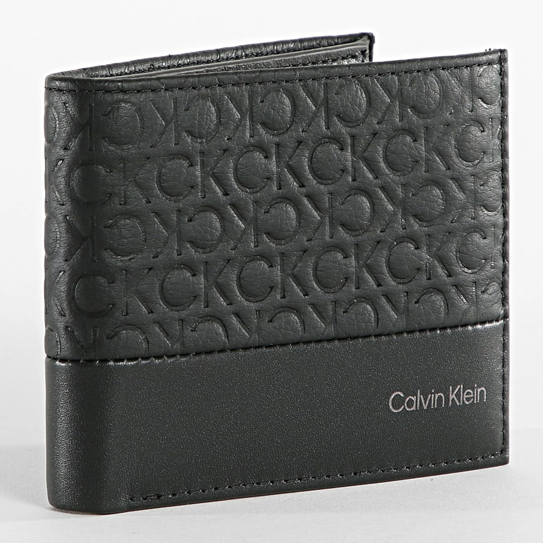 Vente flash 🌟 Portefeuille Subtle Mono Bifold 9626 Noir de Calvin Klein 🛒 1 Vente flash 🌟 Portefeuille Subtle Mono Bifold 9626 Noir de Calvin Klein 🛒