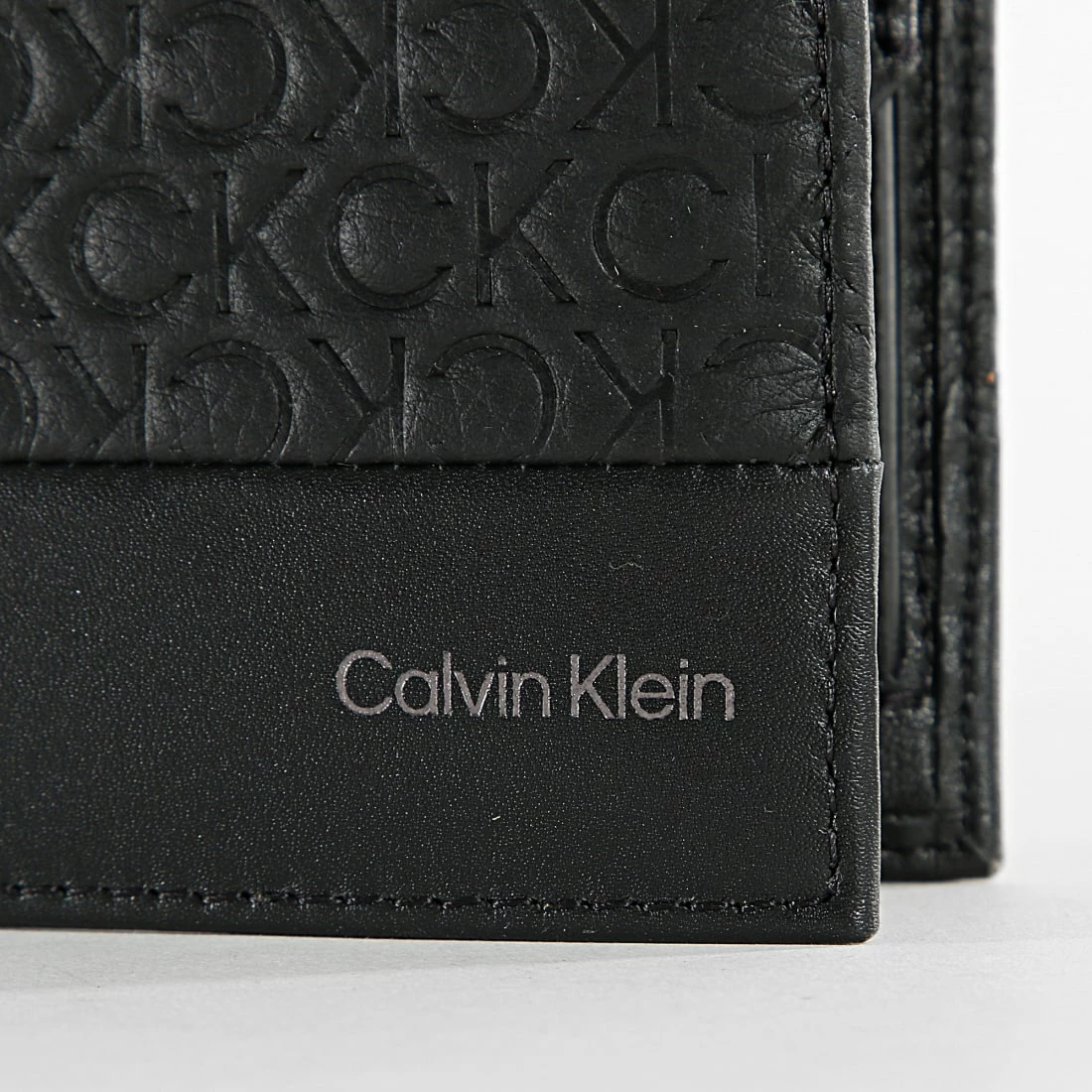 Vente flash 🌟 Portefeuille Subtle Mono Bifold 9626 Noir de Calvin Klein 🛒 2 Vente flash 🌟 Portefeuille Subtle Mono Bifold 9626 Noir de Calvin Klein 🛒 – Image 2