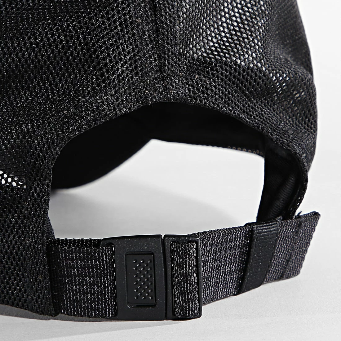 Grosses soldes 😍 Casquette Trucker Badge 9485 Noir de Calvin Klein 🌟 3 Grosses soldes 😍 Casquette Trucker Badge 9485 Noir de Calvin Klein 🌟 – Image 3