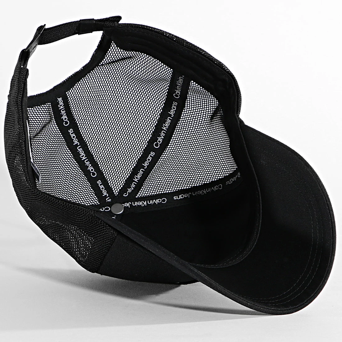 Grosses soldes 😍 Casquette Trucker Badge 9485 Noir de Calvin Klein 🌟 4 Grosses soldes 😍 Casquette Trucker Badge 9485 Noir de Calvin Klein 🌟 – Image 4