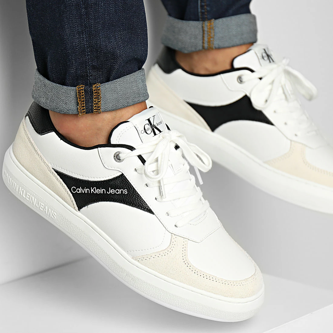 Tout neuf 🌟 Baskets Casual Cupsole Lace Up 0494 White de Calvin Klein 🎉 1 Tout neuf 🌟 Baskets Casual Cupsole Lace Up 0494 White de Calvin Klein 🎉