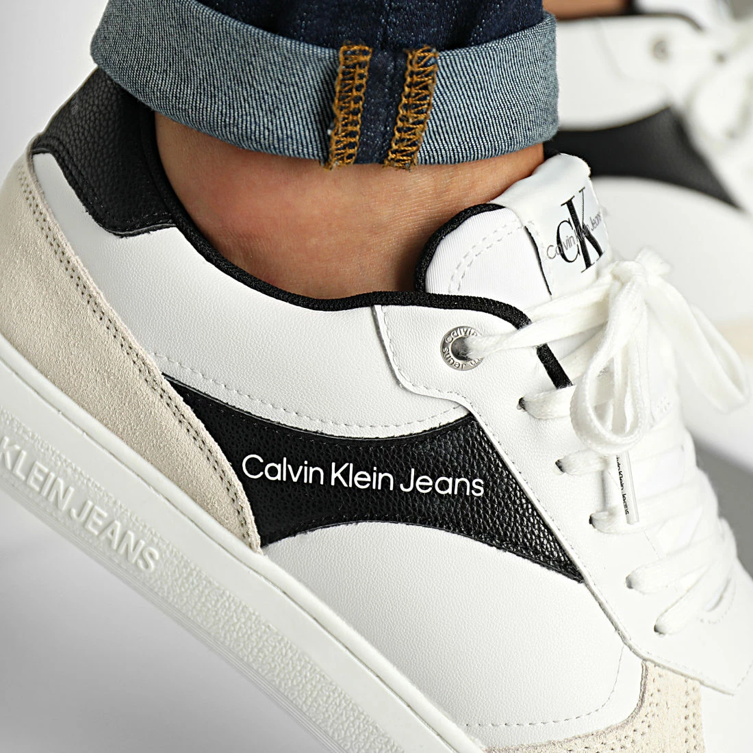 Tout neuf 🌟 Baskets Casual Cupsole Lace Up 0494 White de Calvin Klein 🎉 2 Tout neuf 🌟 Baskets Casual Cupsole Lace Up 0494 White de Calvin Klein 🎉 – Image 2