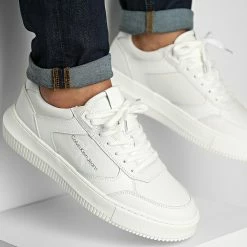 Sortie 😀 Baskets Chunky Cupsole Lace Up Leather 0550 Triple White de Calvin Klein ✨