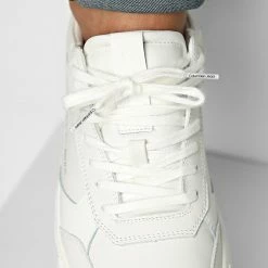 Sortie 😀 Baskets Chunky Cupsole Lace Up Leather 0550 Triple White de Calvin Klein ✨ -France Calvin Klein Soldes 2024 calvin klein 331333 YM0YM00550 YAF 20220808T154744 03