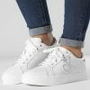 Meilleure affaire ⭐ Baskets Femme Classic Cupsole Lace Up 0775 White Silver de Calvin Klein 🧨