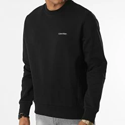 Les meilleures critiques de 🤩 Sweat Crewneck Micro Logo Repreve 9926 Noir de Calvin Klein ✔️
