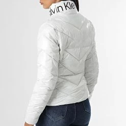 Budget 🔥 Doudoune Femme 9826 Gris de Calvin Klein ⭐ -France Calvin Klein Soldes 2024 calvin klein 331967 J20J219826 PRF 20220901T154713 04