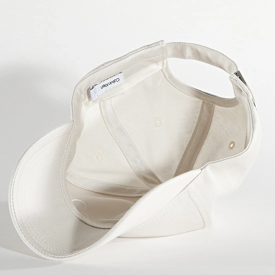 Promo 🔔 Casquette Femme Re-Lock Inlay 9712 Beige de Calvin Klein 😀 4 Promo 🔔 Casquette Femme Re-Lock Inlay 9712 Beige de Calvin Klein 😀 – Image 4