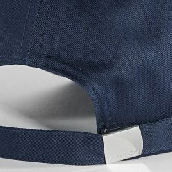 Meilleure vente 😍 Casquette CK Metal 9662 Bleu Marine de Calvin Klein 😉 -France Calvin Klein Soldes 2024 calvin klein 332325 K50K509662 BA7 20220830T120641 03