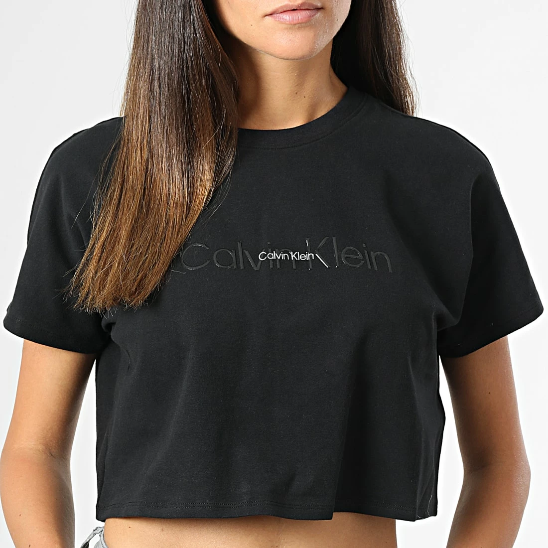 De gros 😀 Tee 👚 Shirt Femme Crop GWKF2K133 Noir de Calvin Klein ⌛ 1 De gros 😀 Tee 👚 Shirt Femme Crop GWKF2K133 Noir de Calvin Klein ⌛