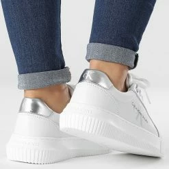 Meilleure vente 🧨 Baskets Femme Chunky Cupsole Lace Up Mono 0833 White Silver de Calvin Klein 🥰 -France Calvin Klein Soldes 2024 calvin klein 332868 YW0YW00833 0LB 20220830T155859 04