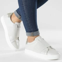 Coupon 🎁 Baskets Femme Cupsole Slip-On 1325 Dark Ecru de Calvin Klein 🌟 -France Calvin Klein Soldes 2024 calvin klein 333085 HW0HW01325 PC4 20220830T155717 03