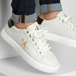 Coupon 🎁 Baskets Classic Cupsole 0491 Cirrus Grey Dune Yellow de Calvin Klein 🎉