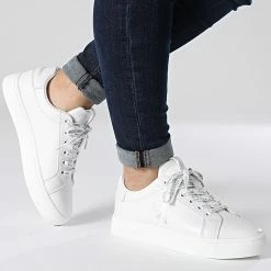 Promo 💯 Baskets Femme Classic Cupsole Low 0829 Triple White de Calvin Klein 🔥 -France Calvin Klein Soldes 2024 calvin klein 333205 YW0YW00829 0K8 20221028T115400 03