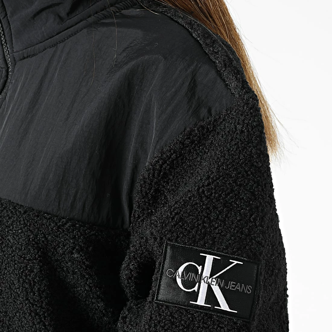 Offres 💯 Sweat Col Zippé Femme Fourrure 2196 Noir de Calvin Klein ⌛ 2 Offres 💯 Sweat Col Zippé Femme Fourrure 2196 Noir de Calvin Klein ⌛ – Image 2