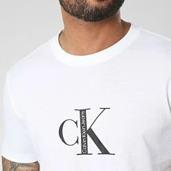 Les meilleures critiques de 🔔 Tee 👚 Shirt 1783 Blanc de Calvin Klein 😍 -France Calvin Klein Soldes 2024 calvin klein 333448 J30J321783 YAF 20220818T152656 02