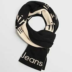 Tout neuf 🌟 Coffret Echarpe Et Bonnet AOP 9917 Noir de Calvin Klein ⭐ -France Calvin Klein Soldes 2024 calvin klein 333704 K50K509917 0GJ 20220901T161018 04