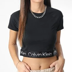 Top 10 🧨 Tee 👕 Shirt Crop Femme GWF2K102 Noir de Calvin Klein 🎁 -France Calvin Klein Soldes 2024 calvin klein 333721 GWF2K102 BAE 20221021T155835 03