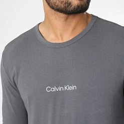 Meilleure affaire ⌛ Tee 👕 Shirt Manches Longues NM2171E Gris Anthracite de Calvin Klein 🧨 -France Calvin Klein Soldes 2024 calvin klein 334254 NM2171E 5FB 20220826T150740 02