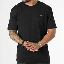 Offres 🎉 Tee 👕 Shirt Cotton Comfort 0669 Noir de Calvin Klein ✔️ -France Calvin Klein Soldes 2024 calvin klein 334426 K10K110669 BEH 20220902T162302 03