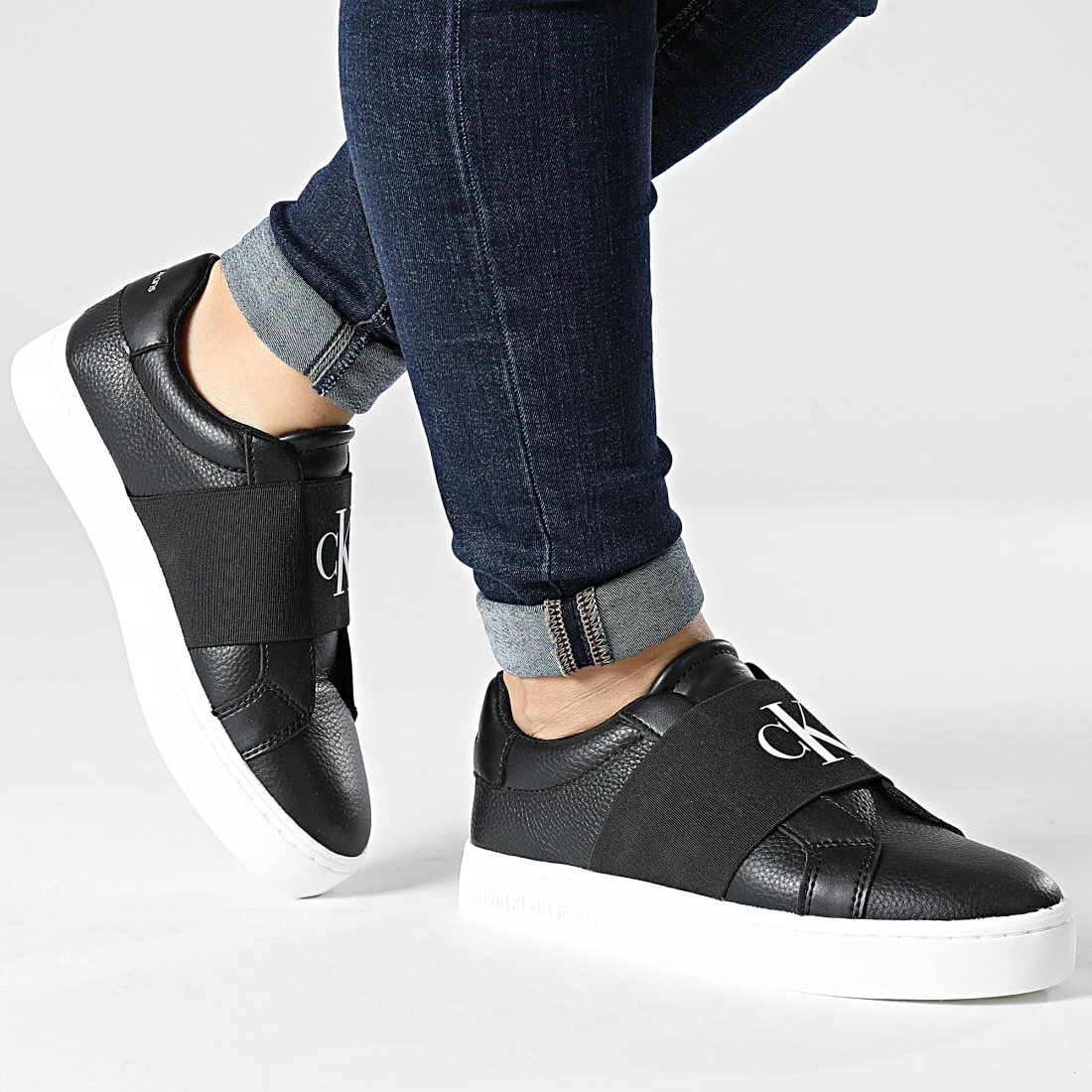 De gros 🥰 Baskets Femme Classic Cupsole Ribbon 0776 Black de Calvin Klein ✨ 3 De gros 🥰 Baskets Femme Classic Cupsole Ribbon 0776 Black de Calvin Klein ✨ – Image 3