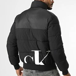 Le moins cher ⭐ Doudoune Cut Off CK 1973 Noir de Calvin Klein 🛒 -France Calvin Klein Soldes 2024 calvin klein 335329 J30J321973 BEH 20220905T160418 04