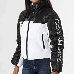 Bon marché 🛒 Doudoune Femme Color Blocking 9832 Blanc Noir de Calvin Klein 🥰 -France Calvin Klein Soldes 2024 calvin klein 335357 J20J219832 BEH 20220906T150152 03