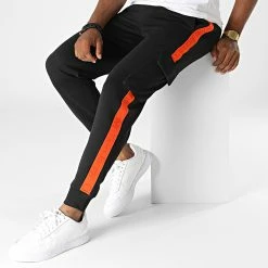 Top 10 🔥 Pantalon Jogging A Bande Logo Tape Cargo 2050 Noir de Calvin Klein 🔥 -France Calvin Klein Soldes 2024 calvin klein 335487 J30J322050 BEH 20220906T140508 03