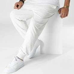 Budget 👏 Pantalon Jogging NM2302E Blanc Chiné de Calvin Klein ⌛ 6 Budget 👏 Pantalon Jogging NM2302E Blanc Chiné de Calvin Klein ⌛ -France Calvin Klein Soldes 2024 calvin klein 337810 NM2302E P74 20221108T142650 03